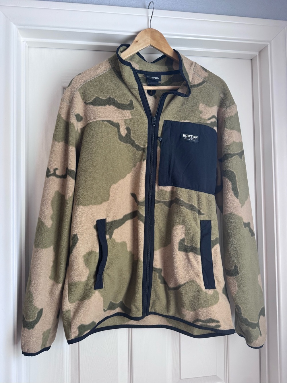 Burton  mens camo fleece zip up sweatshirt base layer